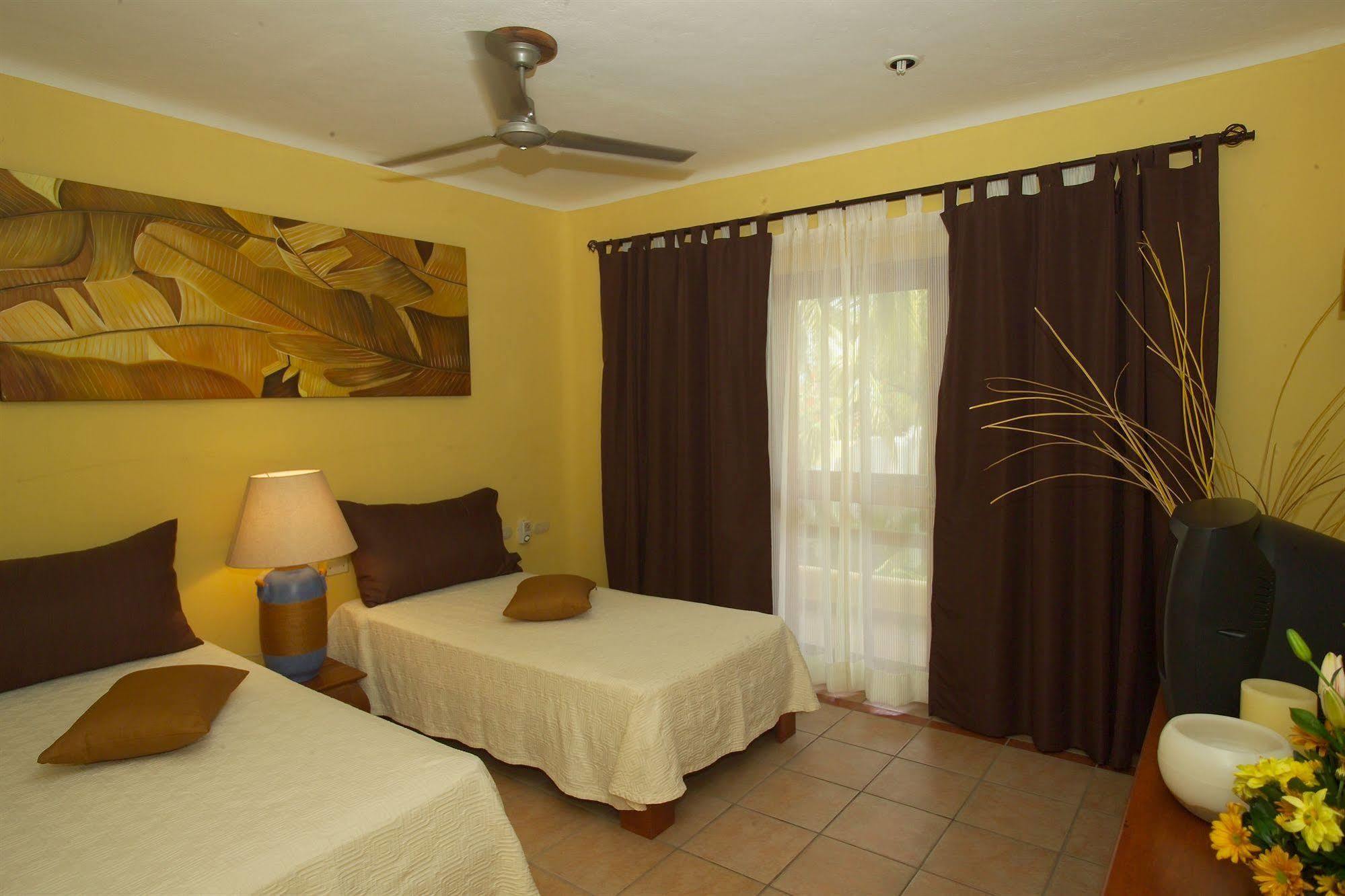 Hotel Riviera Caribe Maya 신데 델 카르멘 외부 사진